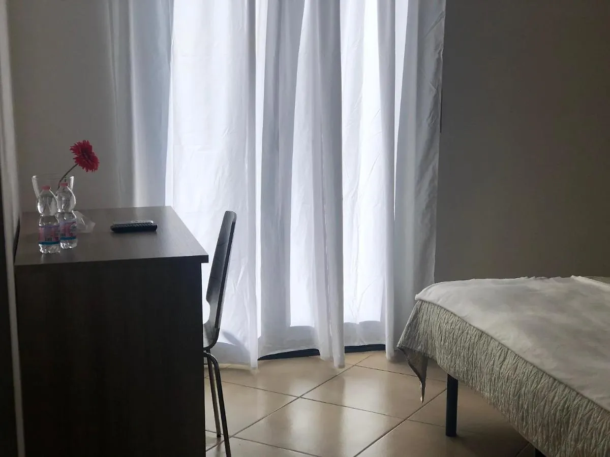 ベッド・アンド・ブレックファスト B&B A Due Passi San Giovanni Gemini